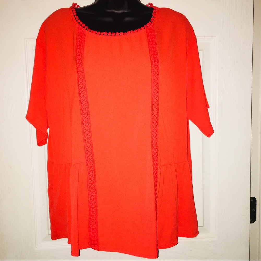 NWT. Bobeau top